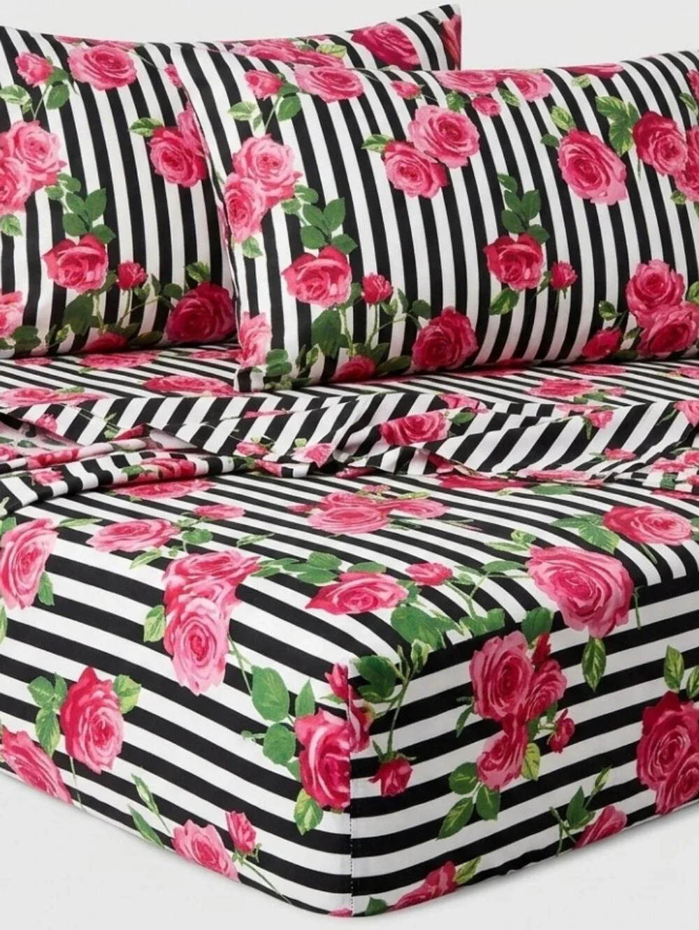 Nwt Betsey Johnson Full Sheet Set - Pink Roses on Black & White Stripe